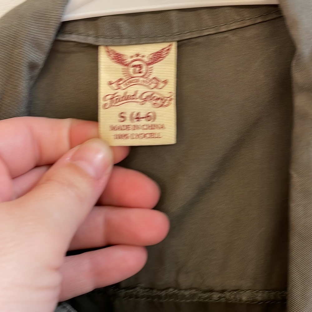Vintage Y2K Faded Glory Distressed Sleeveless Utility Cargo Style Vest Size S - Picture 4 of 5